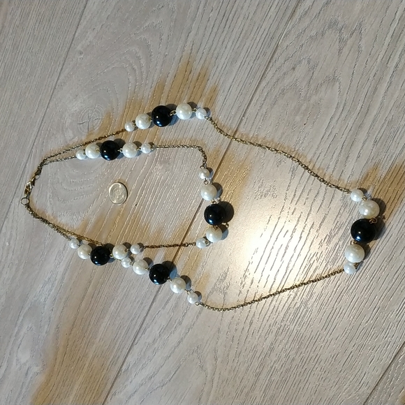 Faux Pearl large beads layered necklace - Picture 4 of 4